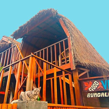 Good Vibes Bungalows Gili Trawangan Extérieur photo
