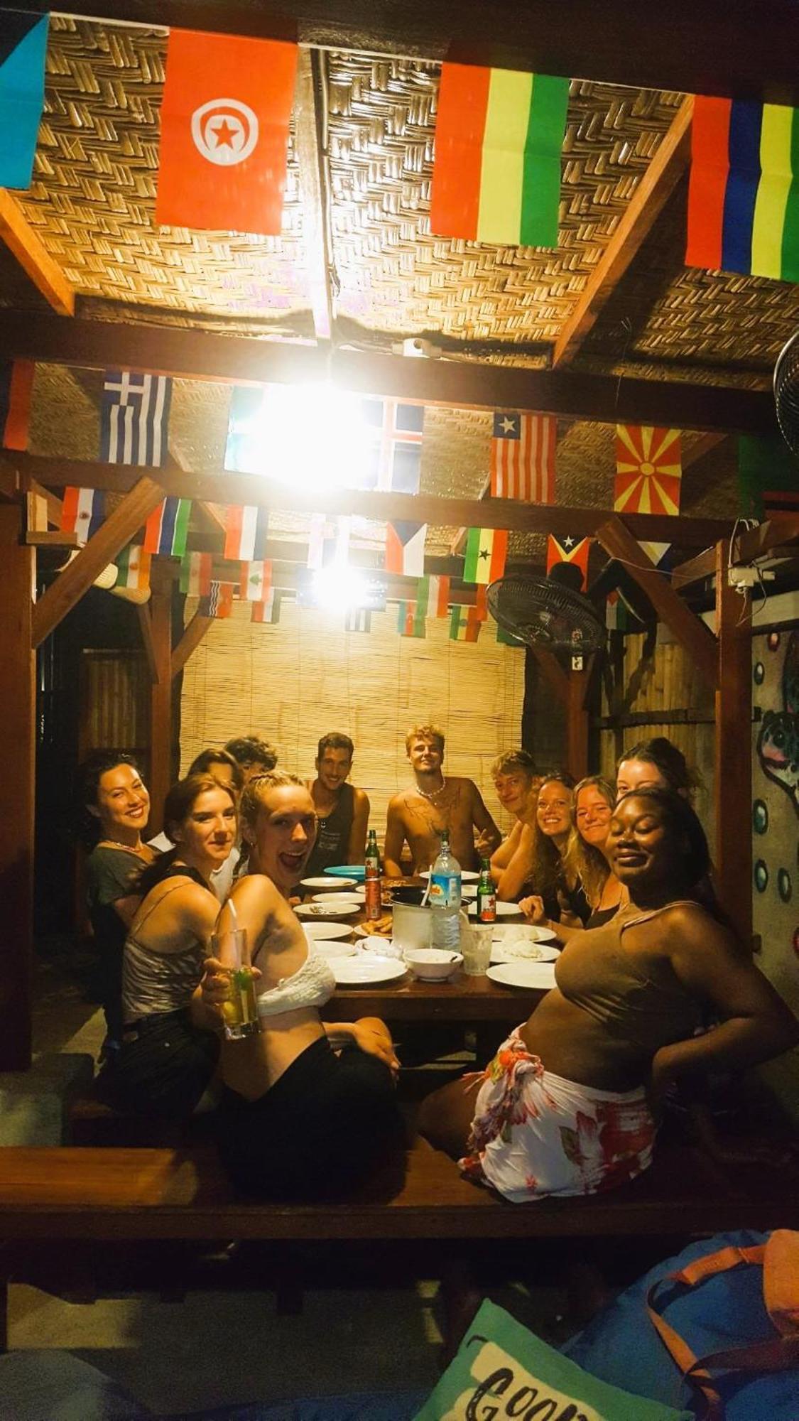 Good Vibes Bungalows Gili Trawangan Extérieur photo